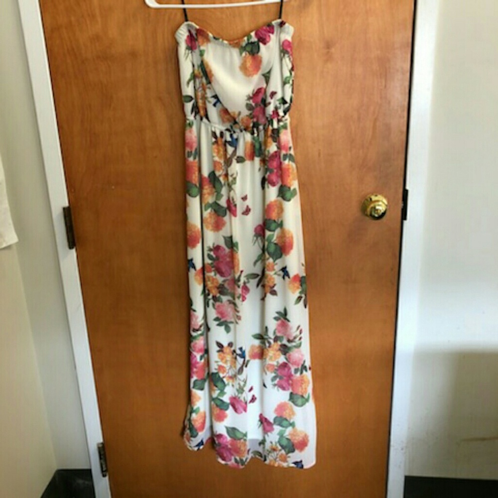 Women's Sleeveless Floral Maxi Dress Size Medium